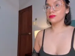 Amateur Live Sex Cam of ValentinaVegaaa