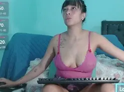 Amateur Free Live Porn of Carolina_wish