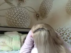 Amateur Live Sex Cam of Yourrealgirl