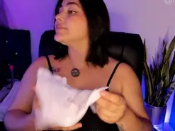 Amateur Live Sex Cam of lucy26_