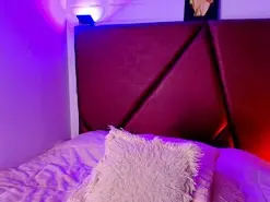 Amateur Live Sex Cam of Lexi_Howard_