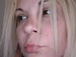 Amateur Adult Webcams of Hottye