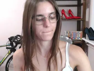 Bongacams Watch Live Sex Cams of MegiKiss
