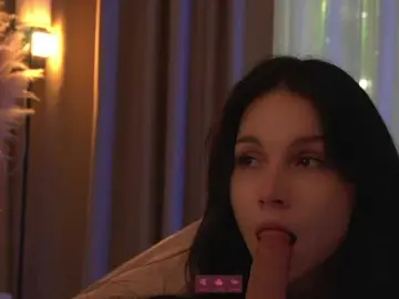 Bongacams Watch Live Sex Cams of DrammaQueennnn