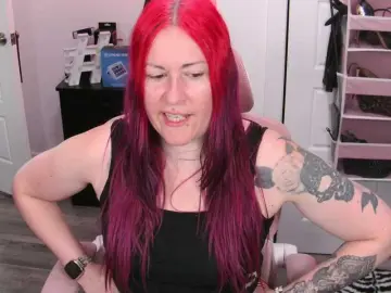 Bongacams Watch Live Sex Cams of gennyrock