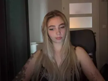 Bongacams Adult Video Chat of LilyHot