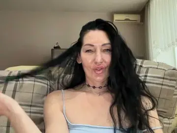 Bongacams Sex Cam of KorolevaQween000