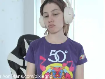 Bongacams Free Live Porn of RevySadashiTrue