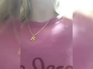Bongacams Sex Cam of LittleSammy