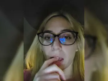 Bongacams Live Sex Cam of LittleSammy