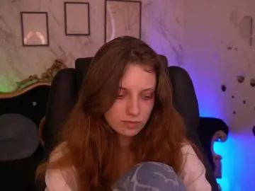 Bongacams Watch Live Sex Cams of CuteeFoxy