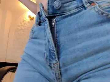Bongacams Live Sex Cam of MiaFarrell