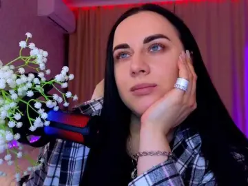 Bongacams Watch Live Sex Cams of YURIEVNA13