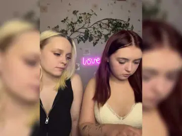 Bongacams Watch Live Sex Cams of BellaAndAlice