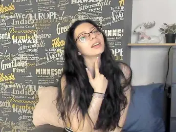 Bongacams Best live sex cam show of RavenBliss
