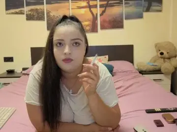 Bongacams Sex Cam of adellineee