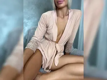 Bongacams Watch Live Sex Cams of Viki-05