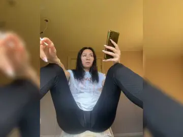Bongacams Best live sex cam show of KarolinaMilf