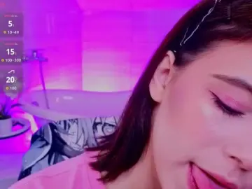Bongacams Nude Webcam of CoralineJones