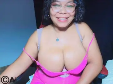 Bongacams Live Sex of Italy-boobs