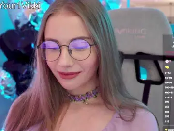 Bongacams Free Live Porn of -VikkiL0vesCheese-