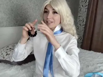 Bongacams Free Porn Cam of MillaLunaStiy