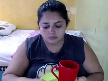 Bongacams Watch Live Sex Cams of mia-naughty