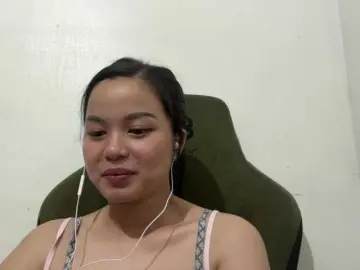Bongacams Nude Webcam of MaganAveni