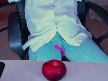 Bongacams Free Porn Cam of AnaMills