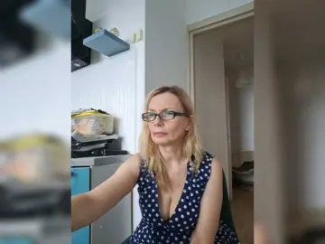 Bongacams Live Porn of ShiningMILF