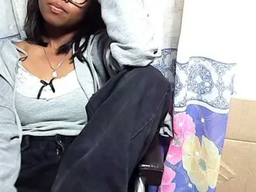 Bongacams Nude Webcam of Natalie-Luxa