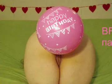 Bongacams Live Sex Cam of MissLilyAbrams
