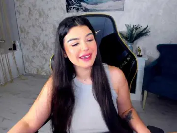 Bongacams Watch Live Sex Cams of SnowingWinter