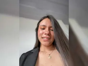 Bongacams Live Sex Cam of Charlotte-1