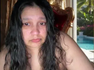 Bongacams Sex Cam of DUMBHOEMELANIE