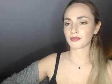 Bongacams Nude Webcam of ScarlettXQueen