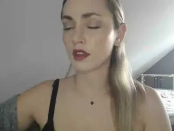Bongacams Nude Webcam of ScarlettXQueen