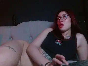 Bongacams Adult Webcams of Red-moonn