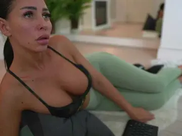 Bongacams Free Porn Cam of MyaBlack