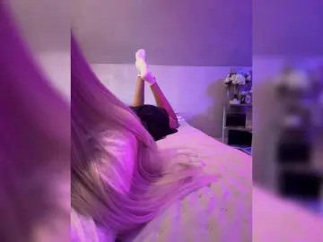 Bongacams Free Porn Cam of HollyPolly111
