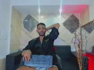 Cam4 Nude Webcam of dominic_max1