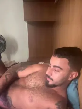 Cam4 Free Porn Cam of taurusboy27