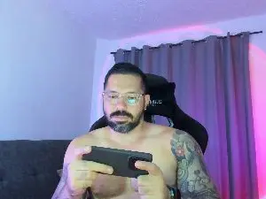 Cam4 Live Sex of TheMagicFoxxx