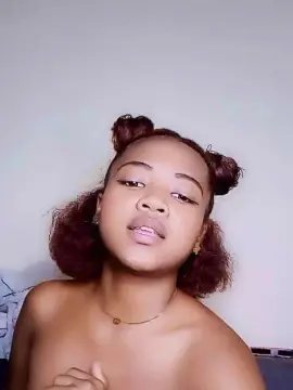 Cam4 Free Porn Cam of Elysca