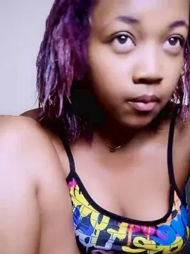 Cam4 Free Live Porn of Elysca