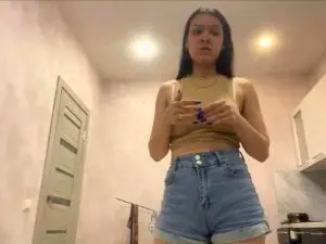 Cam4 Adult Video Chat of AvrilVillane
