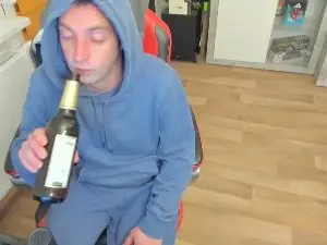 Cam4 Sex Chat of tonibiteen21