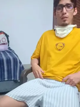 Cam4 Free Live Porn of SrIncognito666