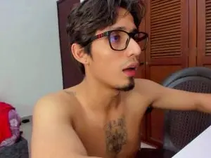 Cam4 Adult Webcam of SrIncognito666