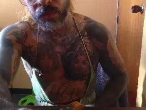 Cam4 Live Sex of skullbeardg